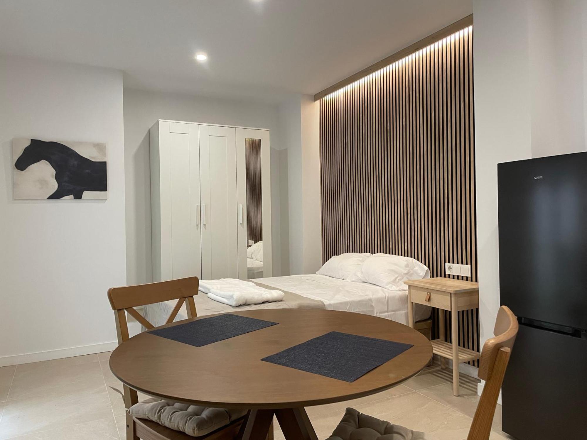 Apartamentos Postiguet Аликанте Екстериор снимка
