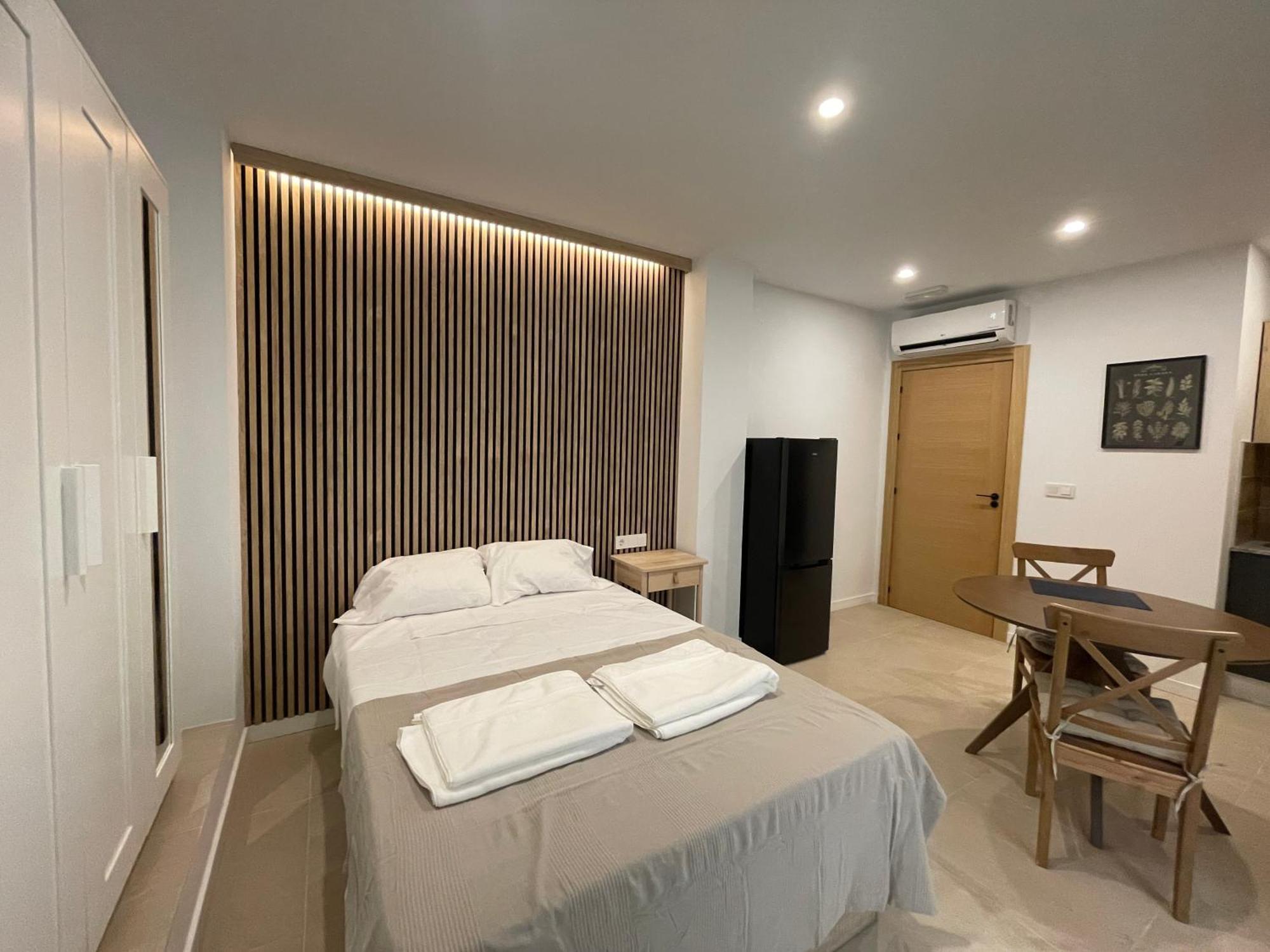 Apartamentos Postiguet Аликанте Екстериор снимка