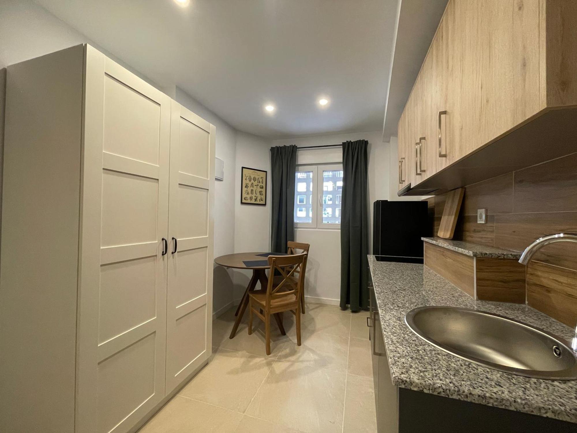 Apartamentos Postiguet Аликанте Екстериор снимка